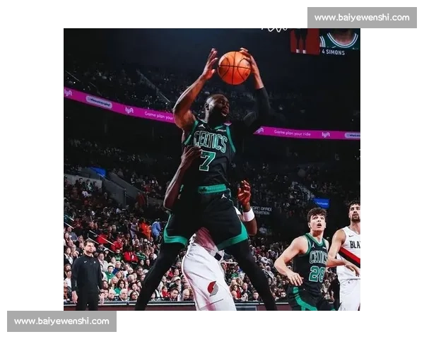 热火强硬对决凯尔特人东部宿敌再掀季后赛风云绿军红军巅峰较量胜负悬念升级